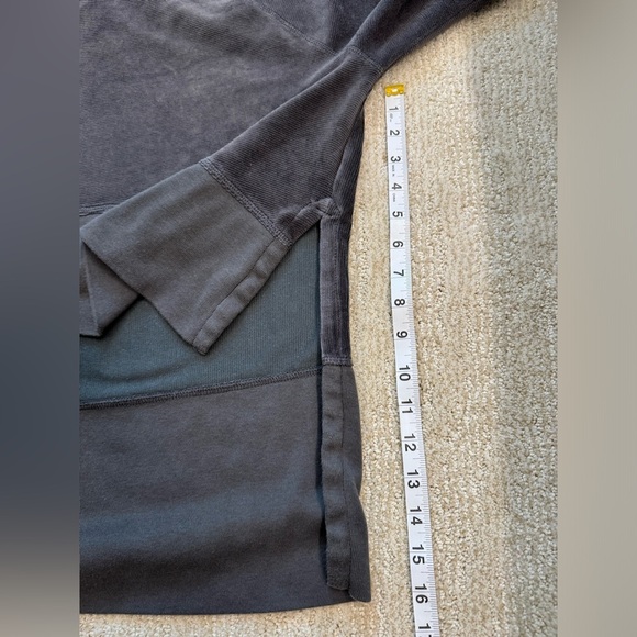 FREE PEOPLE Movement Last Chance Velour Pullover Shirt Charcoal Top Size XS - Picture 7 of 9